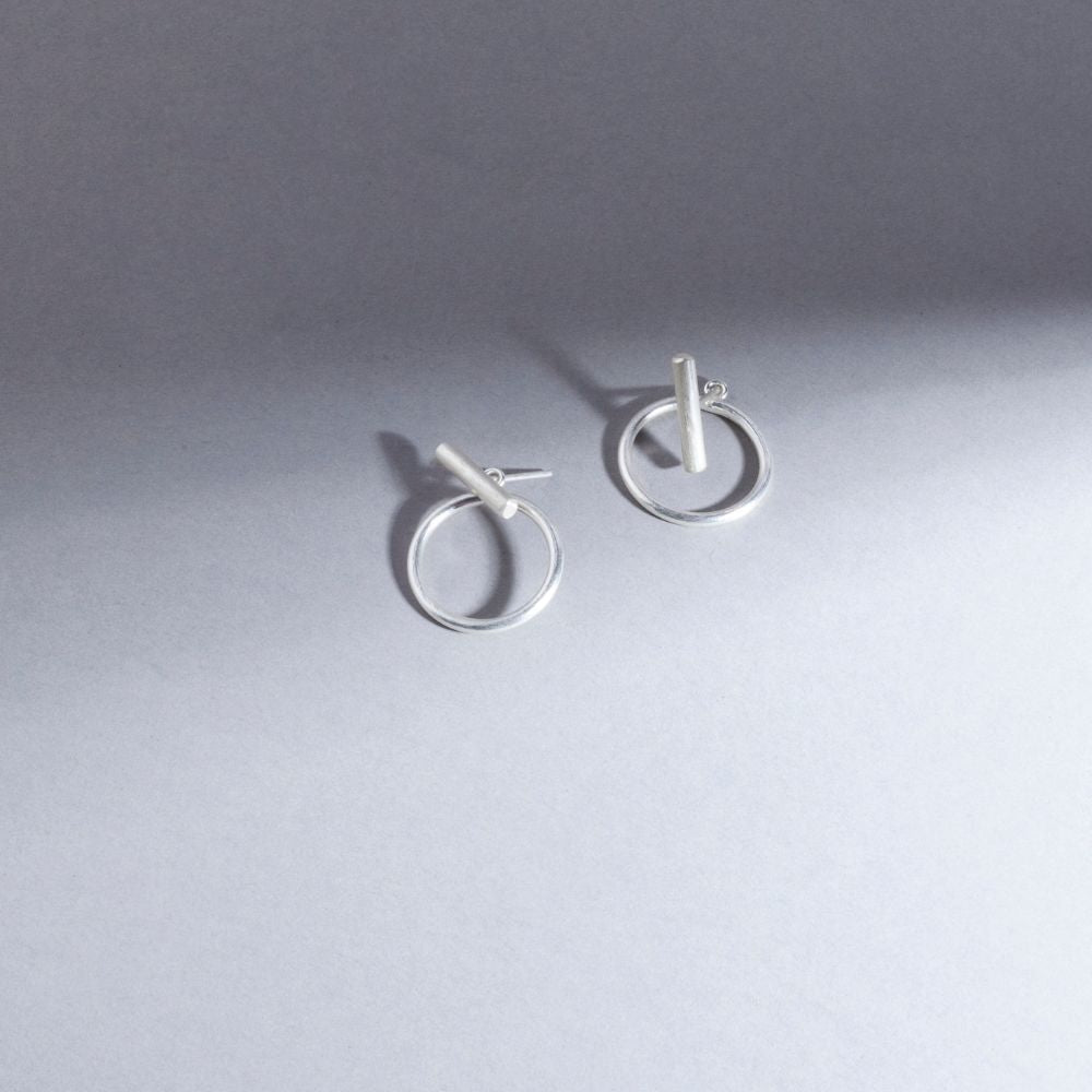 Aretes Nova Silver Plata Cirucular Joya Mujer Moda Moderno Moderna Estilo